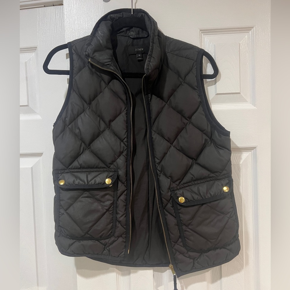 J.Crew Women’s black puffer vest XS